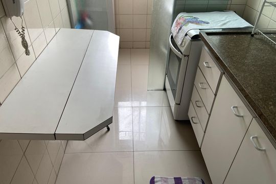 Cozinha de apartamento à venda com 2 quartos, 49m² em Jardim Pinheiros, São Paulo