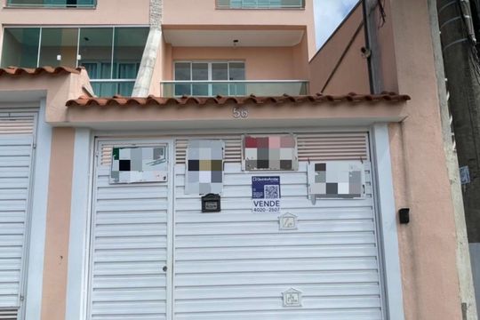 Fachada de casa à venda com 3 quartos, 145m² em Rio Pequeno, São Paulo