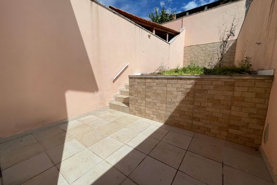 Quintal de casa à venda com 3 quartos, 145m² em Rio Pequeno, São Paulo