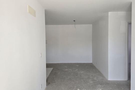 Sala de apartamento à venda com 3 quartos, 68m² em Vila Galvão, Guarulhos
