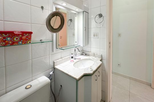 Banheiro Social de apartamento à venda com 2 quartos, 69m² em Santa Terezinha, São Bernardo do Campo