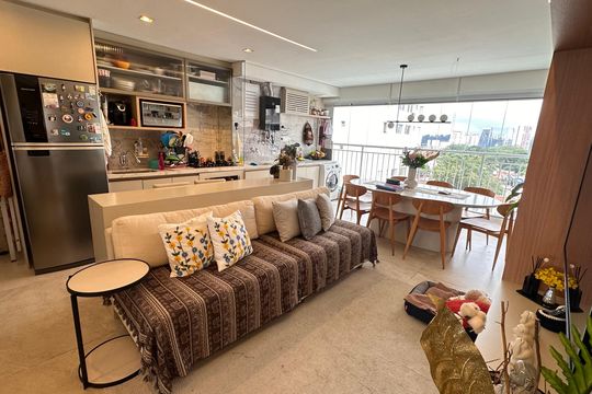 Sala/cozinha de apartamento à venda com 3 quartos, 81m² em Santo Amaro, São Paulo