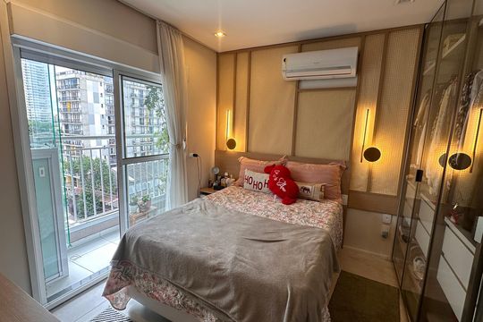 Suíte de apartamento à venda com 3 quartos, 81m² em Santo Amaro, São Paulo