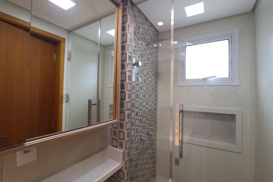 Banheiro da Suíte de apartamento à venda com 2 quartos, 54m² em Vila Pires, Santo André
