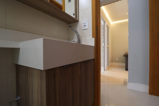 Banheiro Social de apartamento à venda com 2 quartos, 54m² em Vila Pires, Santo André