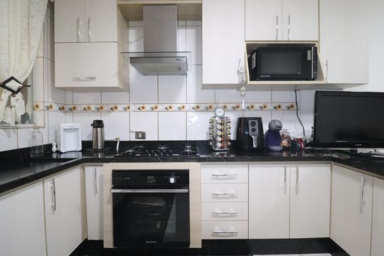 Cozinha de casa à venda com 3 quartos, 142m² em Vila Pires, Santo André