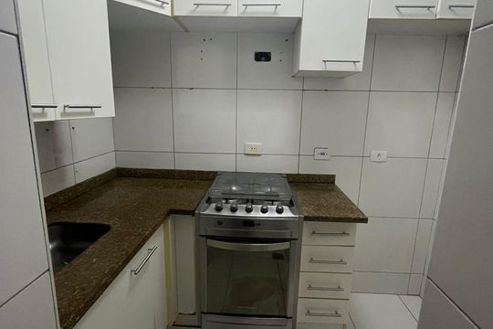 Cozinha de apartamento à venda com 2 quartos, 45m² em Jardim Paraguacu, São Paulo