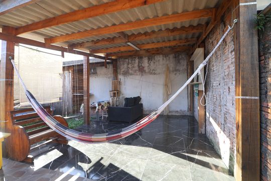 Garagem de casa para alugar com 2 quartos, 70m² em São José, Canoas