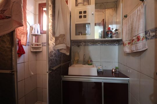 Banheiro  de casa para alugar com 2 quartos, 70m² em São José, Canoas