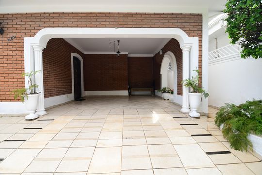 Garagem de casa à venda com 3 quartos, 209m² em Jardim Chapadão, Campinas