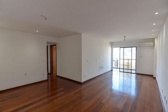 Apartamento à venda com 3 quartos, 136m² em Vila Isabel, Rio de Janeiro