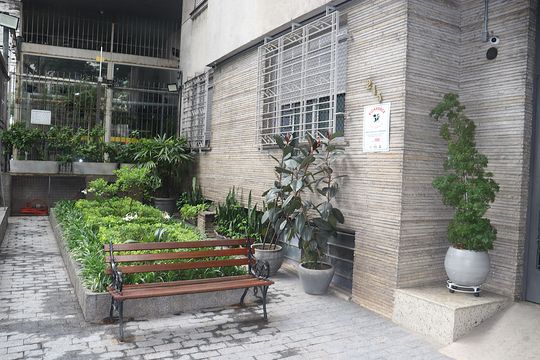 Entrada de apartamento à venda com 2 quartos, 71m² em Bela Vista, São Paulo