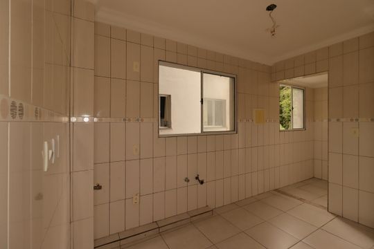 Cozinha de apartamento à venda com 2 quartos, 51m² em Parque Sao Vicente, Santo André