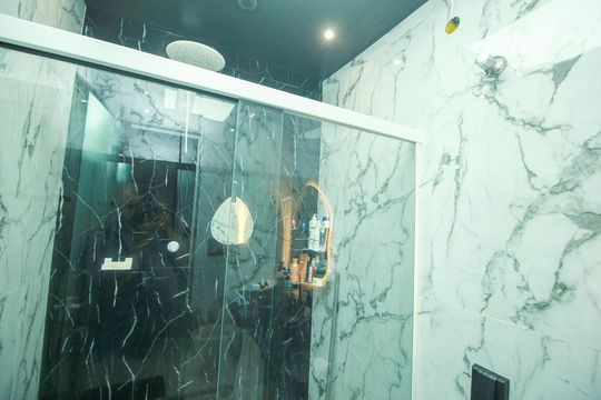 Banheiro da Suíte 1 de apartamento à venda com 2 quartos, 61m² em Vila Luzita, Santo André