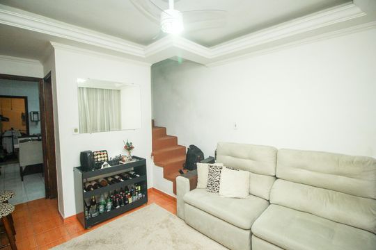 Apartamento à venda com 2 quartos, 61m² em Vila Luzita, Santo André