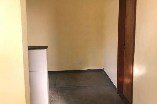 Casa para alugar com 2 quartos, 55m² em Vila Perola, Contagem