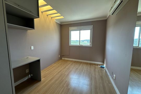 Suíte de apartamento para alugar com 1 quarto, 51m² em Empresarial 18 do Forte, Barueri