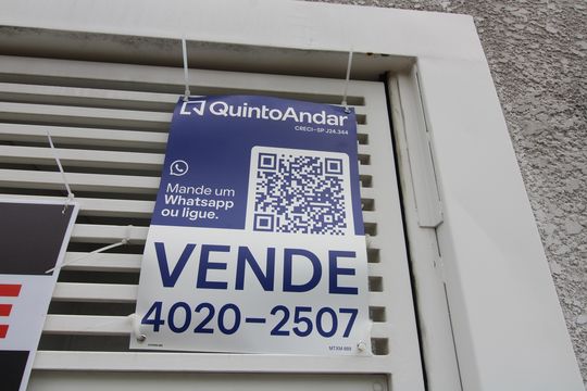 Placa  de apartamento à venda com 2 quartos, 58m² em Vila Costa Melo, São Paulo