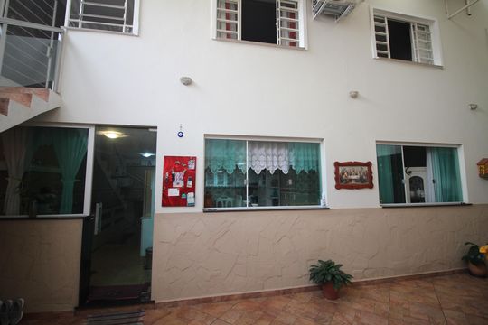 Quintal de casa à venda com 3 quartos, 274m² em Conjunto Ademar Maldonado, Belo Horizonte