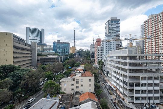 Sala - VIsta de apartamento à venda com 2 quartos, 81m² em Cerqueira César, São Paulo