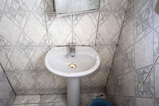 Banheiro de casa à venda com 1 quarto, 40m² em Conceição, Diadema