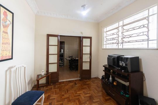 Sala 1 de casa à venda com 3 quartos, 300m² em Grajaú, Rio de Janeiro