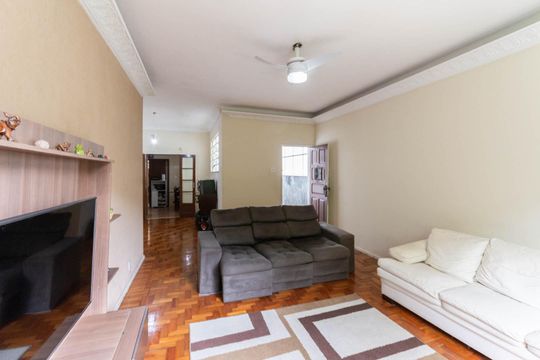 Sala 1 de casa à venda com 3 quartos, 300m² em Grajaú, Rio de Janeiro