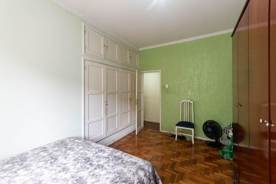 Quarto 1 de casa à venda com 3 quartos, 300m² em Grajaú, Rio de Janeiro