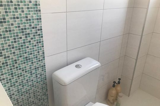 Banheiro de apartamento à venda com 2 quartos, 63m² em Vila Helena, São Bernardo do Campo