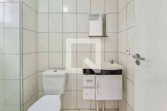 Banheiro de apartamento à venda com 1 quarto, 28m² em Vila Butantã, São Paulo