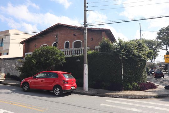 Fachada de casa para alugar com 3 quartos, 350m² em Jardim Copacabana, São Bernardo do Campo