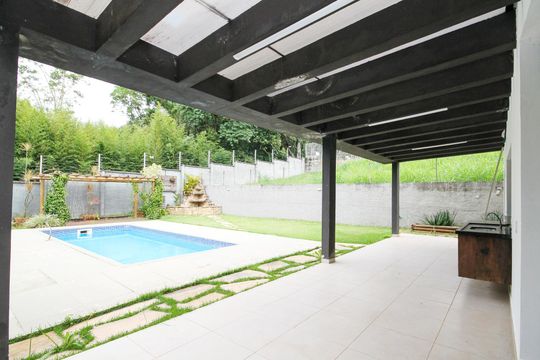 Varanda Quintal de casa de condomínio para alugar com 4 quartos, 340m² em Rio Cotia, Cotia