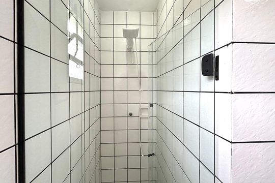 Banheiro de apartamento para alugar com 1 quarto, 35m² em Lagoa da Conceição, Florianópolis