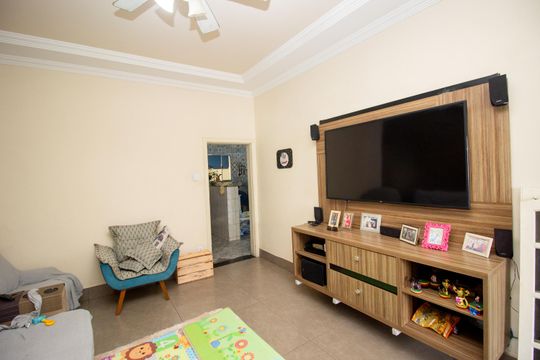 Sala de casa para alugar com 4 quartos, 360m² em Arvoredo, Contagem