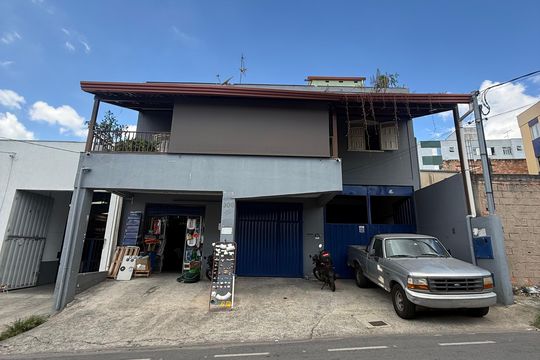 Fachada de casa para alugar com 4 quartos, 360m² em Arvoredo, Contagem