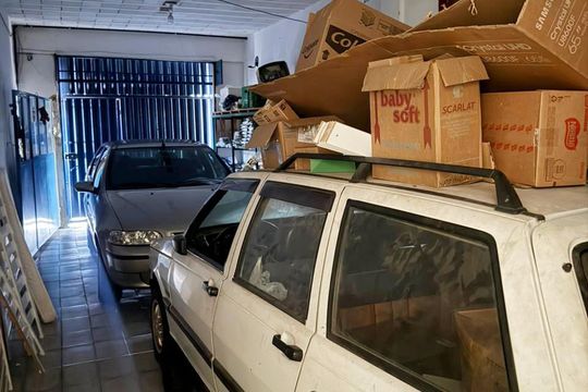 Garagem de casa para alugar com 4 quartos, 360m² em Arvoredo, Contagem