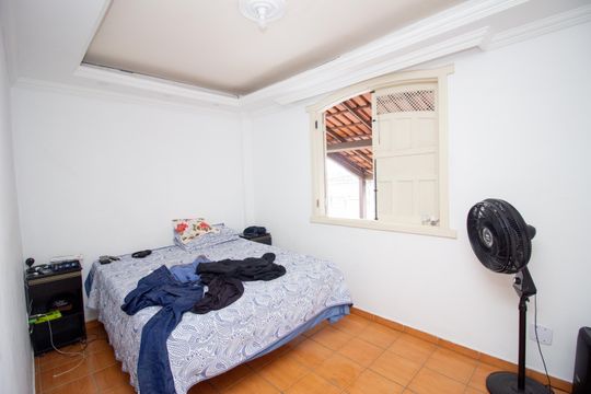 Quarto 3 de casa para alugar com 4 quartos, 360m² em Arvoredo, Contagem
