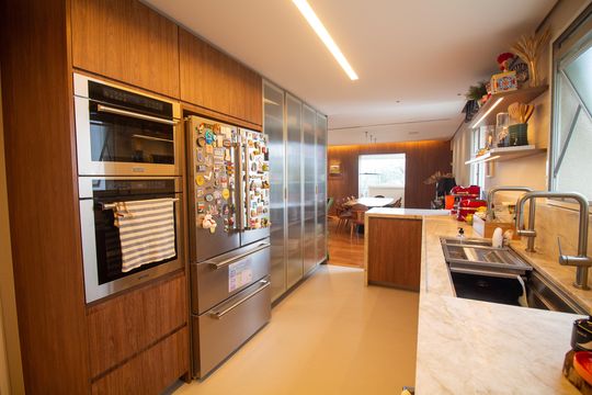 Cozinha de apartamento à venda com 3 quartos, 253m² em Campo Belo, São Paulo