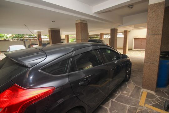 Garagem de apartamento à venda com 3 quartos, 160m² em Tristeza, Porto Alegre