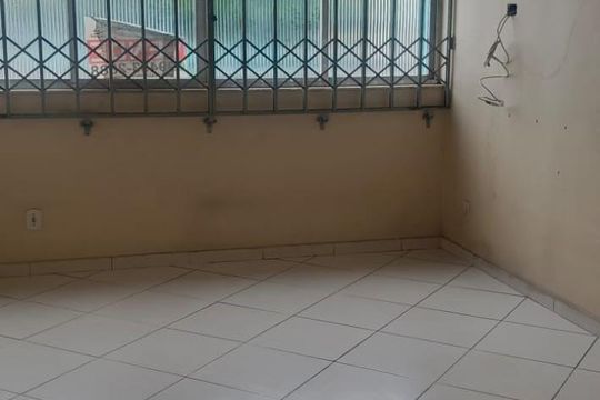 Sala de apartamento para alugar com 2 quartos, 62m² em Rocha Miranda, Rio de Janeiro