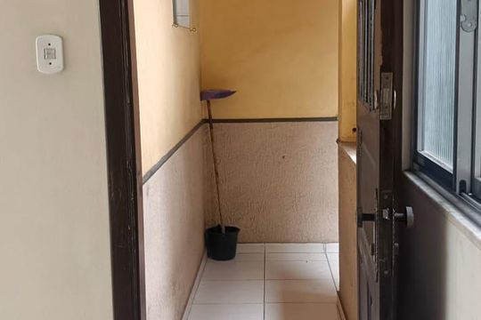 Sala de apartamento para alugar com 2 quartos, 62m² em Rocha Miranda, Rio de Janeiro