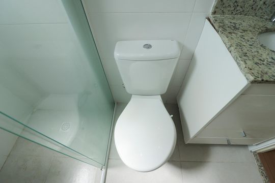Banheiro da Suíte de apartamento à venda com 2 quartos, 60m² em Parada Inglesa, São Paulo