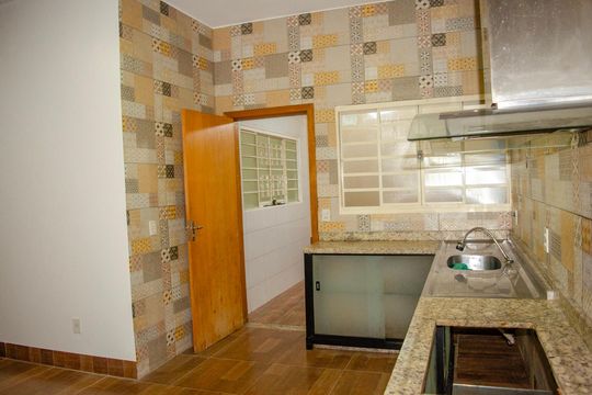 Casa para alugar com 2 quartos, 90m² em Setor Esplanada do Anicuns, Goiânia