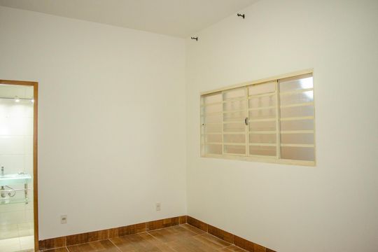 Casa para alugar com 2 quartos, 90m² em Setor Esplanada do Anicuns, Goiânia