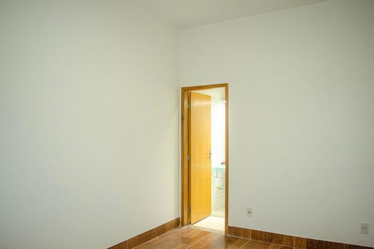 Casa para alugar com 2 quartos, 90m² em Setor Esplanada do Anicuns, Goiânia