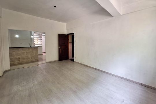 Sala de apartamento à venda com 2 quartos, 90m² em Centro, Niterói