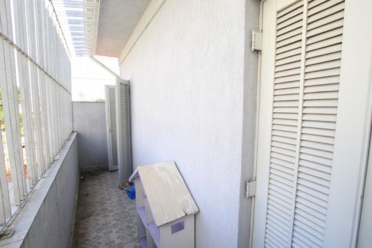 Sacada Quartos 1 e 2 de casa à venda com 4 quartos, 180m² em Ipiranga, São Paulo