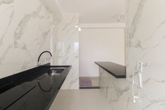 Cozinha de apartamento para alugar com 2 quartos, 52m² em Penha de França, São Paulo