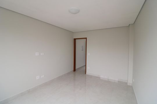 Sala de casa à venda com 2 quartos, 80m² em Vila Darli, São Paulo
