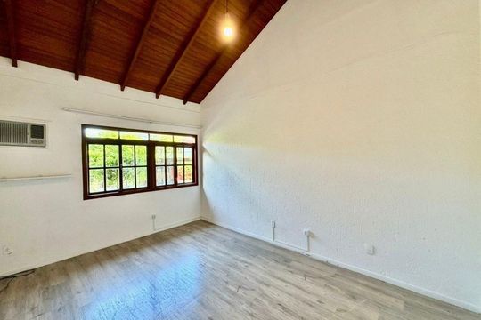 Quarto de casa para alugar com 4 quartos, 506m² em Santo Antonio de Lisboa, Florianópolis